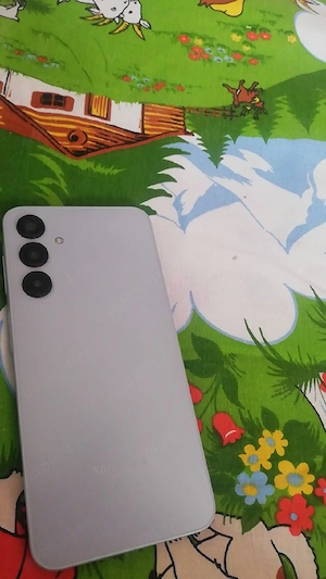 Vând. Telefon. Samsung