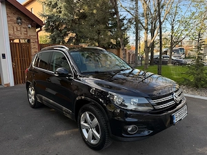Volkswagen Tiguan 2013 2.0TDi 140 CP Interior Bi-Color 4x4 Navigație Jante Primu Propietar  - imagine 2