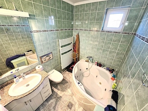  Domeniu privat la Padurea Noroieni | Vila D + P + M cu 9 camere | Curte, foisor, jacuzzi - imagine 18