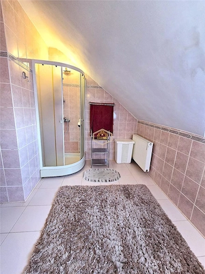  Domeniu privat la Padurea Noroieni | Vila D + P + M cu 9 camere | Curte, foisor, jacuzzi - imagine 19