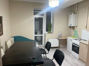 Garsoniera cu centrala proprie de inchiriat in zona Titan aproape de metrou
