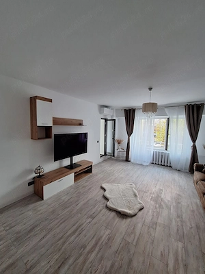 Apartament BUCURESTI  Calea Calarasilor, nr.249, 3 camere - 750 Euro 
