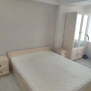 Garsoniera de închiriat în zona Brâncoveanu aproape de metrou