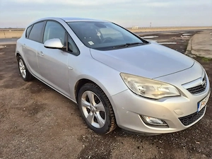 Opel Astra J 2010