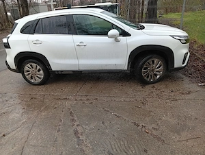 Suzuki S-CROSS Passion 1.4L MILD HYBRID 110 CP M6 2WD din 2025 in prezent 8300 km 