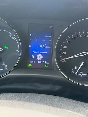 Vând Toyota C-HR Hybrid - imagine 6