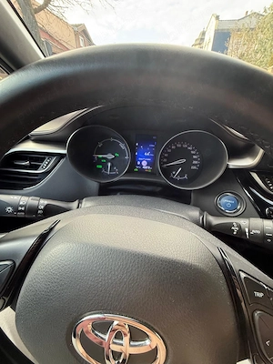 Vând Toyota C-HR Hybrid - imagine 8