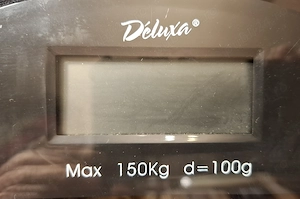 Vand cantar digital de baie Deluxa, maxim 150Kg, 25Lei.