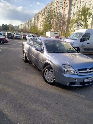 vând Opel Vectra c motor de 2 0 diesel mașina merge perfect 
