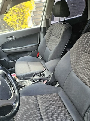 Hyundai I30 1.6 MPI 3750  NEGOCIABIL  - imagine 6