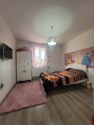 Proprietar vând apartament decomandat 3 camere + pod cât toată suprafața apartamentului,BRAYTIM - imagine 9