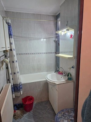 vand apartament cu 4 camere Nicolae Grigorescu ,Dristor ,Titan - imagine 2
