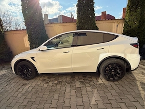 Vand Tesla Model Y 2023 - imagine 2