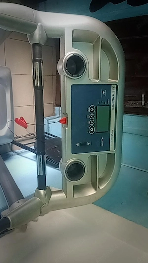 Banda de alergat energetics negociabilă banda este în stare bună 