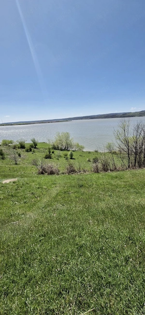 Teren iesire la Dunăre