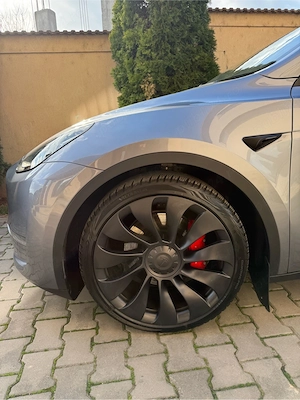 Vand Tesla Model Y Performance 12 2024 - imagine 5
