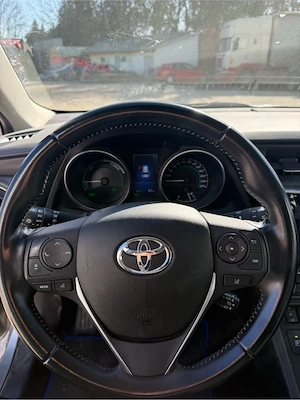 Toyota Auris  - imagine 4