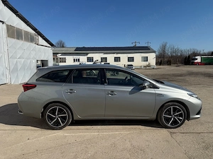 Toyota Auris  - imagine 2