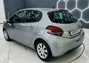 PEUGEOT 208 - imagine 3