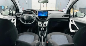 PEUGEOT 208 - imagine 6