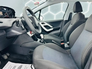 PEUGEOT 208 - imagine 13
