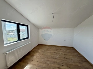 Casă / Vilă Golesti - imagine 12