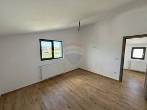 Casă / Vilă Golesti - imagine 15