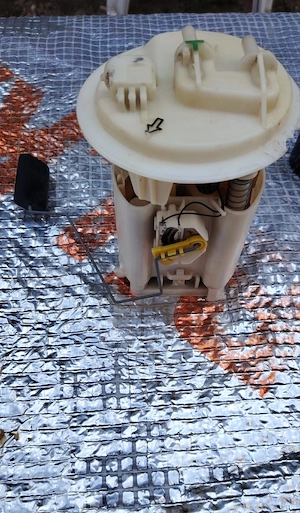 Pompa benzina Renault Clio din 2000 - imagine 4