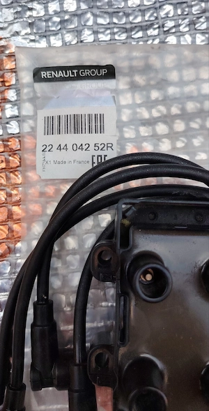 Bobina și fise bujii. Renault Clio  - imagine 4