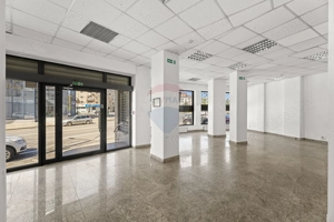 Spațiu comercial generos în vad excelent – zona Intim, Arad - imagine 3