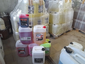 Spuma activa alba si colorata