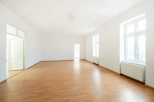 Apartament elegant în clădire cu arhitectură istorică  - imagine 4