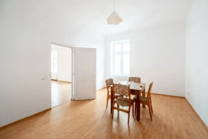 Apartament elegant în clădire cu arhitectură istorică  - imagine 3