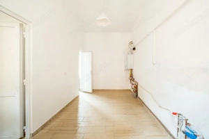 Apartament elegant în clădire cu arhitectură istorică  - imagine 13