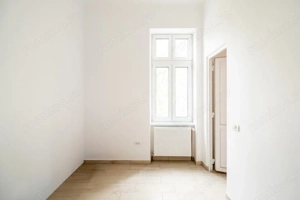 Apartament elegant în clădire cu arhitectură istorică  - imagine 17