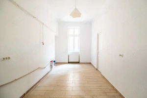 Apartament elegant în clădire cu arhitectură istorică  - imagine 15