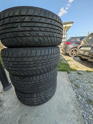 Set anvelope vara 215x45R17 - imagine 2