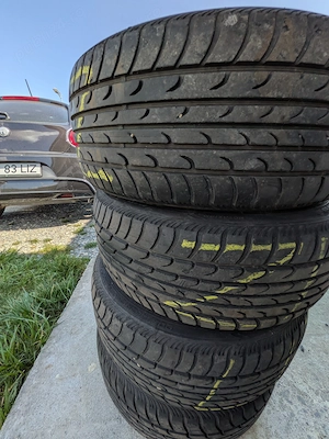 Set anvelope vara 215x45R17