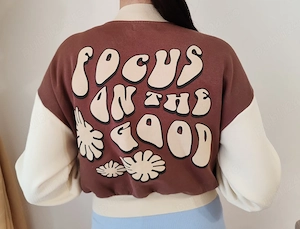 Jachetă Bomber Bershka "Focus on the Good"   Stil College   Varsity (Stare Excelentă)