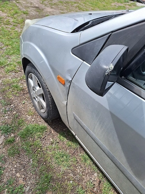 Ford Fiesta 2006 1,4DCI - imagine 4