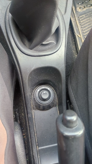 Dacia Duster 1.6 16v Benzinar - imagine 10