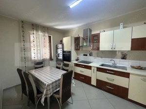 Casă spațioasă cu etaj, teren generos și livadă, Zona Paulesti - imagine 17