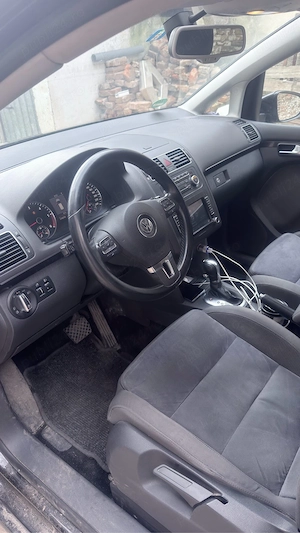 Vand Touran 2.0 tdi - imagine 4