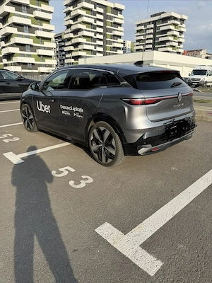 Vând Renault megane E-Tech ev60 techno - imagine 5