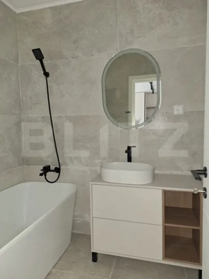 Apartament lux 2 camere 45 mp, terasa 10.50 mp, etaj intermediar, garaj, Eroilor - imagine 7