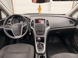 Opel Astra 1.4 benzina 140CP