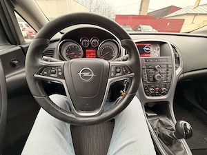 Opel Astra 1.4 benzina 140CP - imagine 3