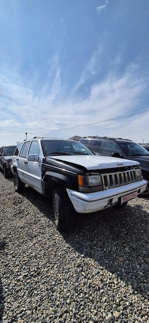 Dezmembrez Jeep Grand  Cherokee