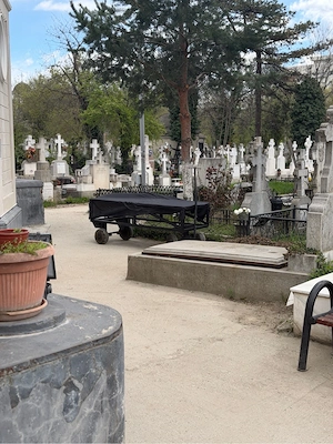 Loc de veci 3 nivele   Cimitirul Sf. Vineri, București   9.000  - imagine 3