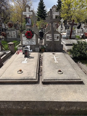 Loc de veci 3 nivele   Cimitirul Sf. Vineri, București   9.000 